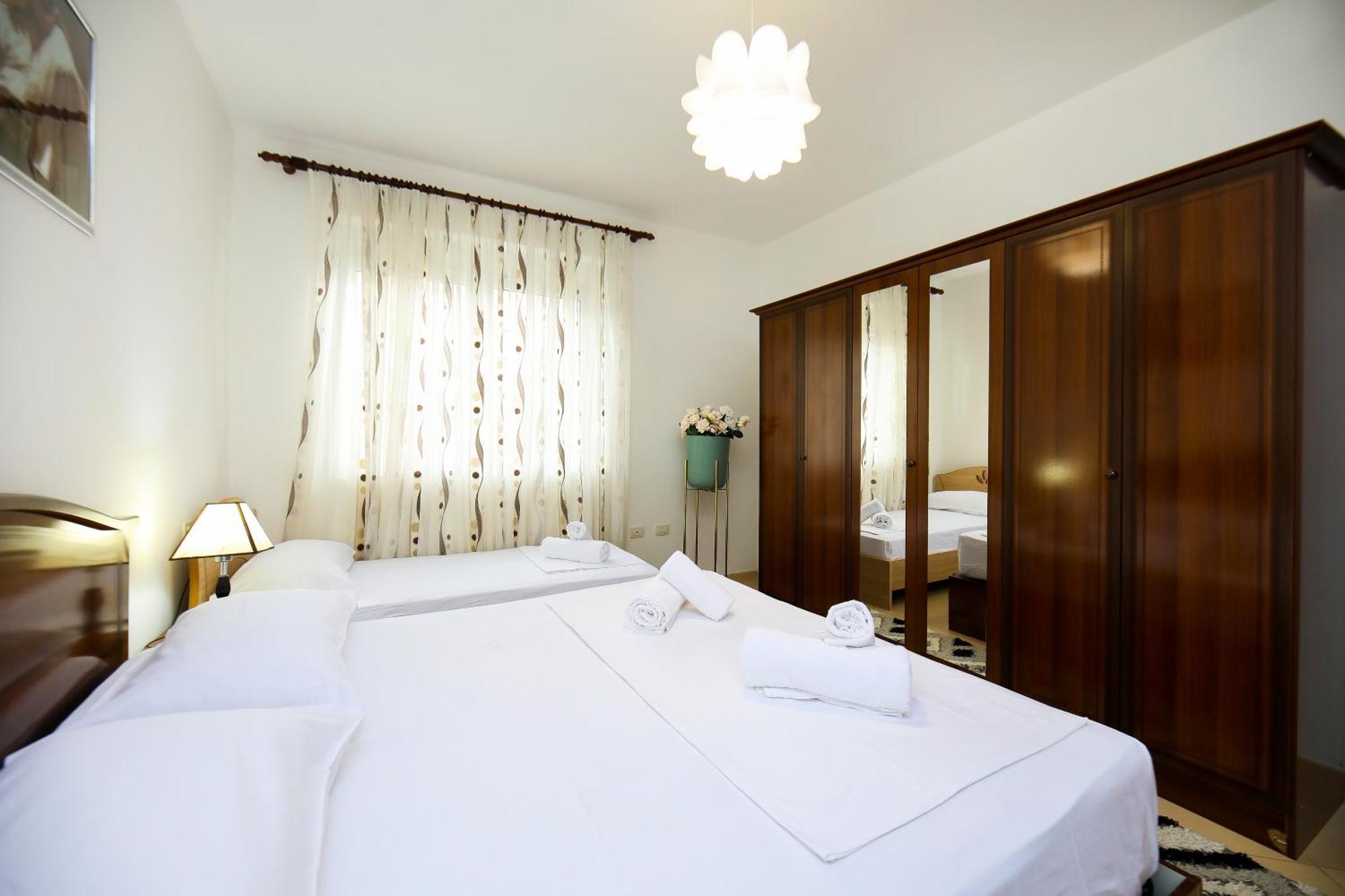 Jimi Apartments 2 Влёра Экстерьер фото